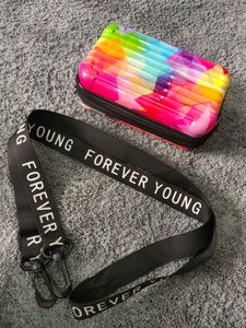 DESIGNER BOX SLING😍