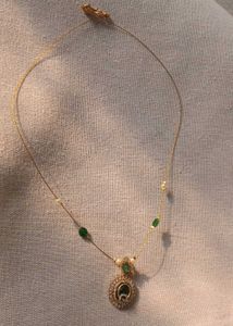 Elegant Gold Tone Emerald Necklace