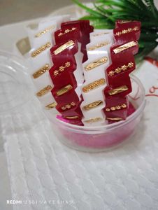 Red & White Bangles Set