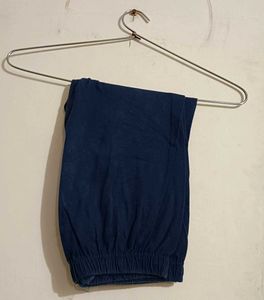 8 leggings and 1 pant