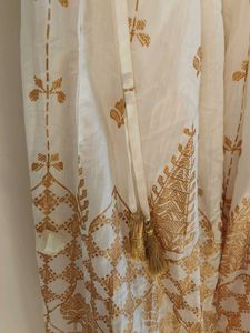 Elegant White &amp; Gold Ethnic Skirt