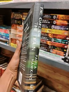 The Girl on  Train - Paula Hawkin