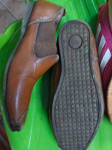 Sports Shoes
