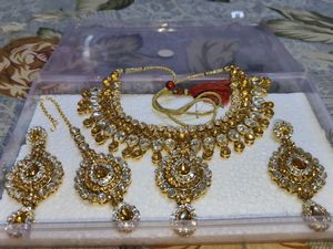 Exquisite Kundan Jewellery Set