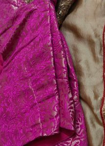 Elegant Ethnic Saree &amp; Blouse Set