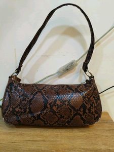 stylish animal printed shoulder bag 💥