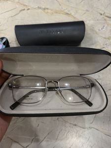 spectacles titan lenskart