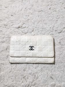 White Textured Chanel Wallet