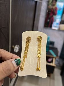 Elegant Gold Drop Earrings