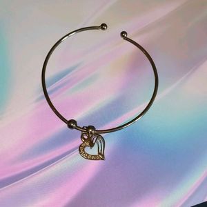 Cute Silver Sparkly heart pendant bracelet
