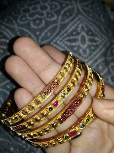 Set of 4 Traditional Gold Bangles