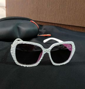 Stylish White Textured Sunglasses