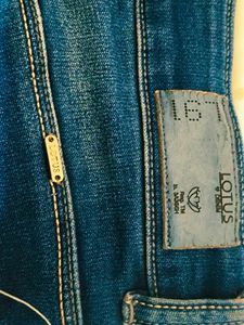 Very Beautiful Strachable Jeans