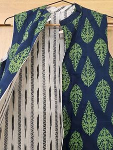 Stylish Sleeveless Ethnic Jacket