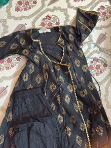 Girls Black & Gold Printed Kurta Set