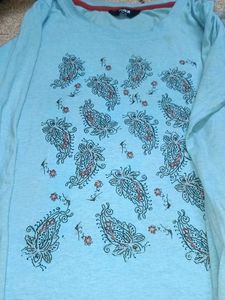 Bundle of 2 Women's T-Shirts
