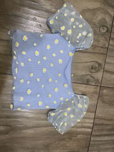 Cute Daisy Print Puff Sleeve Top
