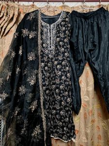Elegant Black Embroidered Kurta Set
