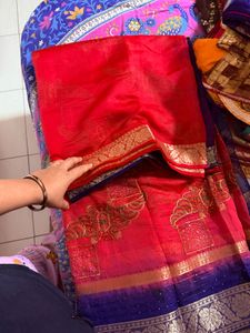 pink saree blue border