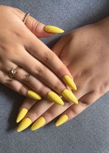 Press-On Nails with manicure kit