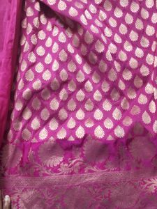 Elegant Green and pink Banarasi Silk Saree