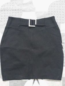 Chic Black Belted Skirt