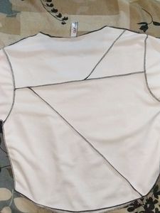 Crop Tops Stitched Curved Heem