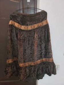Vintage velvet Skirt with Ruffle