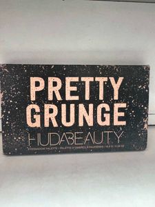 Huda Beauty Eyeshadow Palette