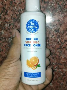 The Moms Co. Natural Vitamin C Daily/ Face Wash