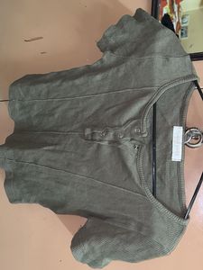crop top in olive green colour