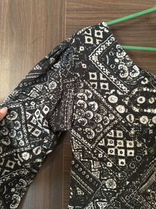 Patterned Button-Down Top ✨🐚🖤🤍