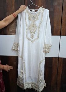 Pakistani White Kurta Set Gold embroidery