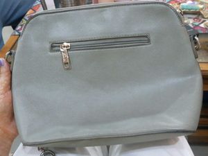 Lavie Grey Textured Handbag