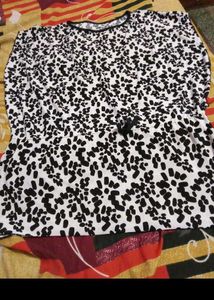 Chic Black & White Print Top