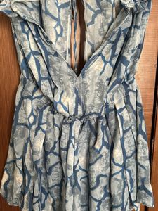 SVery Pretty Loose Jumpsuit With Zip At Back