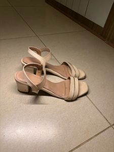 Chic Nude Block Heels Sandals