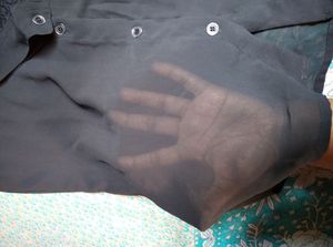 New Ladies Black top (tag is broken)