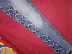 Denim Jeans With Side Pattern