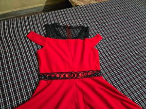 Elegant Red Cold Shoulder Dress