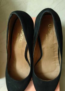 TRESMODE Black Suede Heels