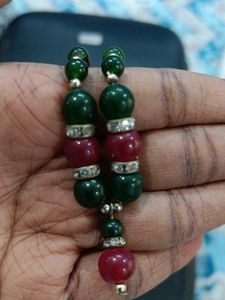 Red &amp; Green Beaded Necklace Set