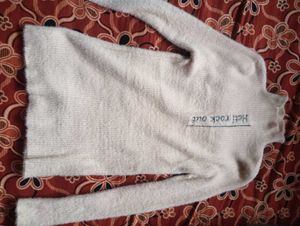 Cozy Knit Sweater with 'Heti Rock Out' Print