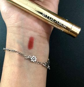 MyGlamm Ultimatte Lipstick: Shade Diva (Rusty Brown)