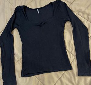 Black Ribbed Sweetheart Neck Top