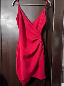 red bodycon dress