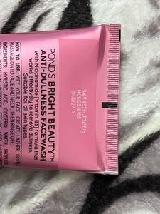 Pond's Bright Beauty Facewash
