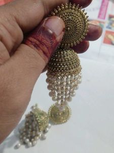 Traditional Gold Jhumka Earrings with Pearls