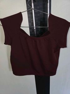 Chic Maroon Cropped Top