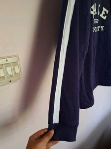 Yale University Navy Blue Sweatshirt